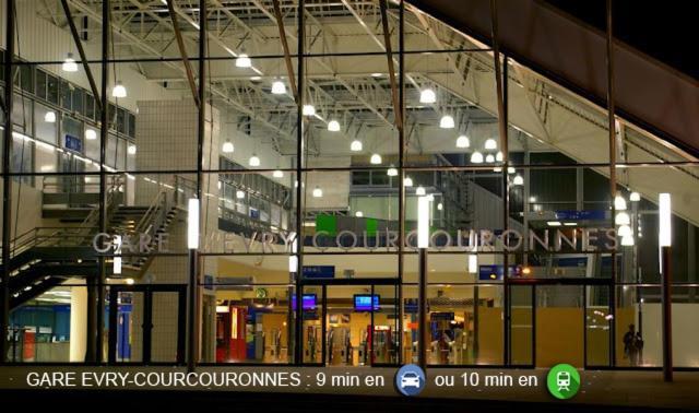 Logement Noah Courcouronnes Exteriér fotografie